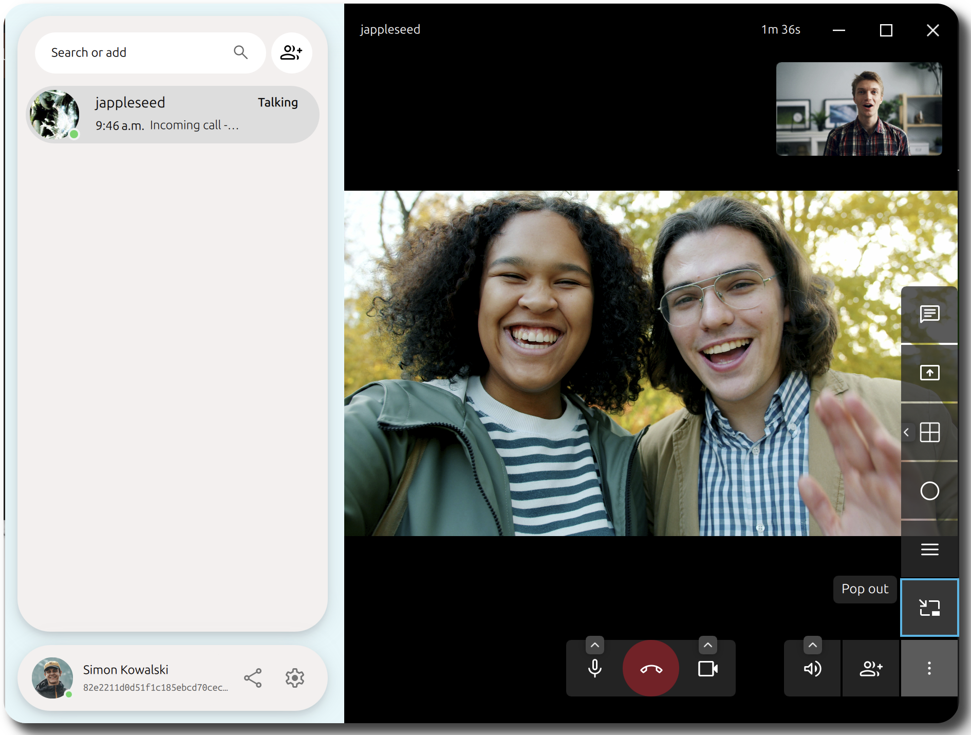 The PiP button can be found when you hover over an active call.